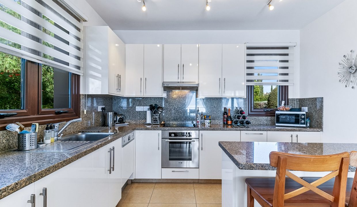 4 Bedroom Sea View Villa For Sale – Eastern Plateau, Aphrodite Hills, Paphos: ID 1030 13 - ID 1030 - Comark Estates