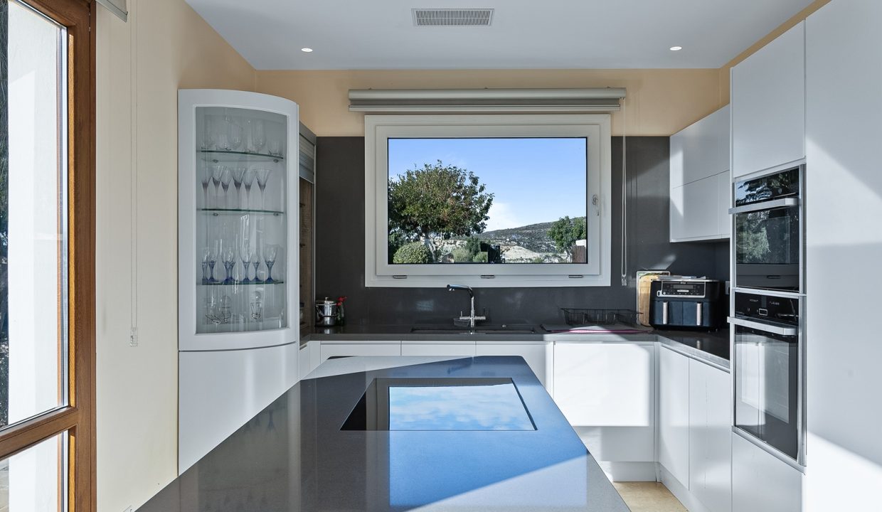 4 Bedroom Villa For Sale – Western Plateau, Aphrodite Hills, Paphos: ID 1025 07 - ID 1025 - Comark Estates