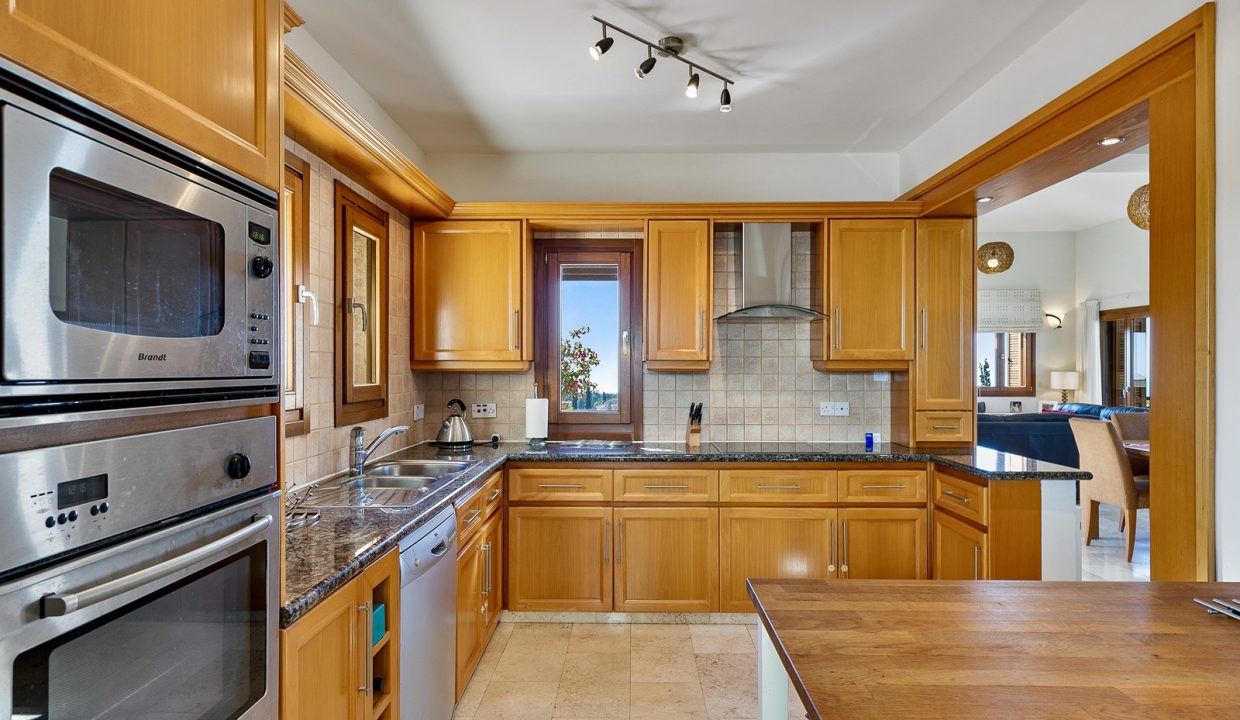4 Bedroom Sea View Villa For Sale – Eastern Plateau, Aphrodite Hills, Paphos: ID 1026 13 - ID 1026 - Comark Estates