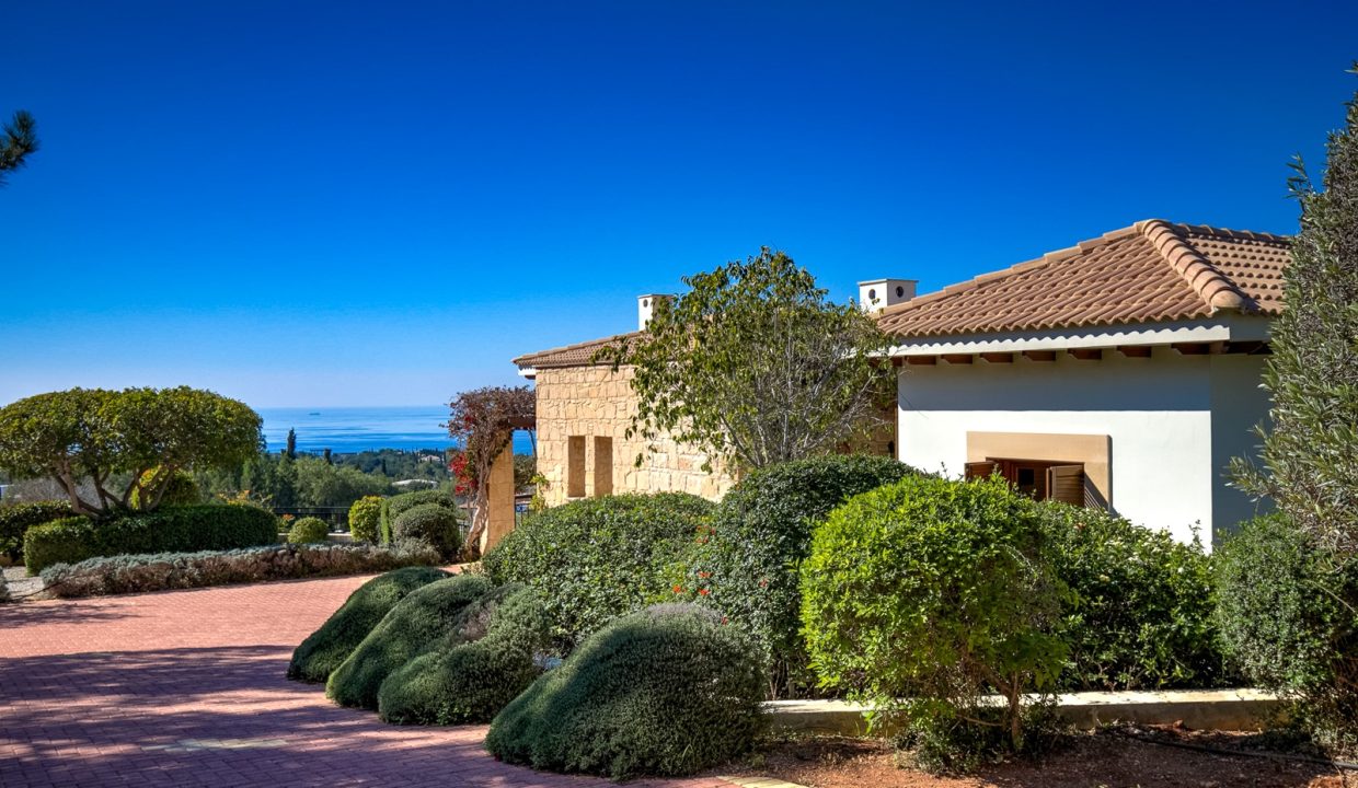 4 Bedroom Sea View Villa For Sale – Eastern Plateau, Aphrodite Hills, Paphos: ID 1026 33 - ID 1026 - Comark Estates