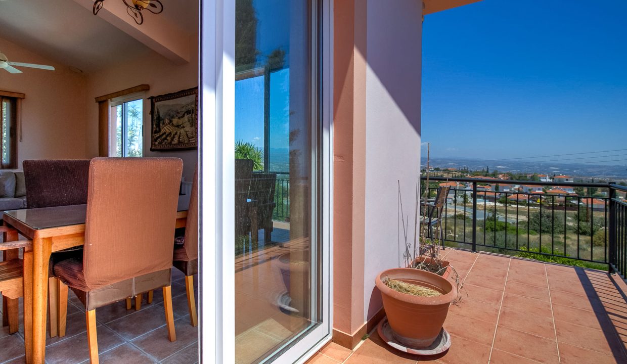 2 Bedroom Villa For Sale - Pissouri, Pissouri Village, Limassol: ID 1033 21 - ID 1033 - Comark Estates