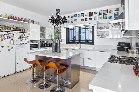 6 Bedroom Villa For Sale - Konia, Paphos: ID 1031 27 - ID 1031 - Comark Estates