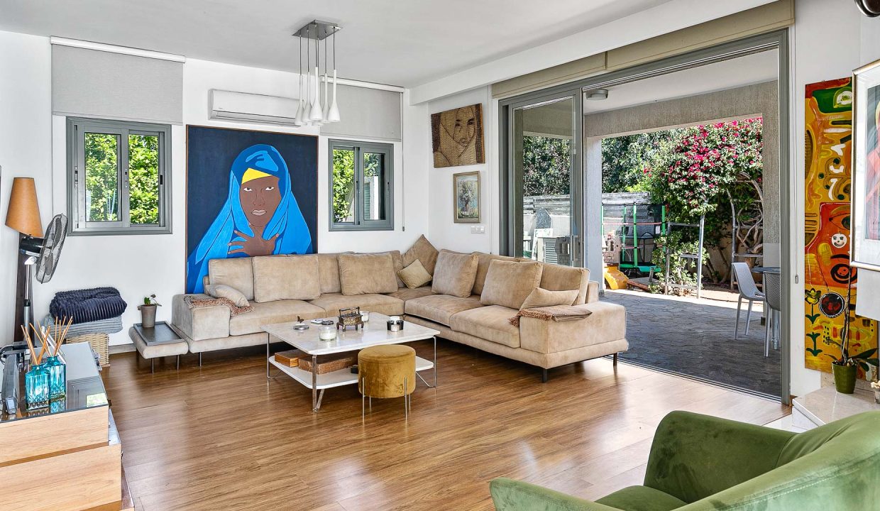 6 Bedroom Villa For Sale - Konia, Paphos: ID 1031 29 - ID 1031 - Comark Estates