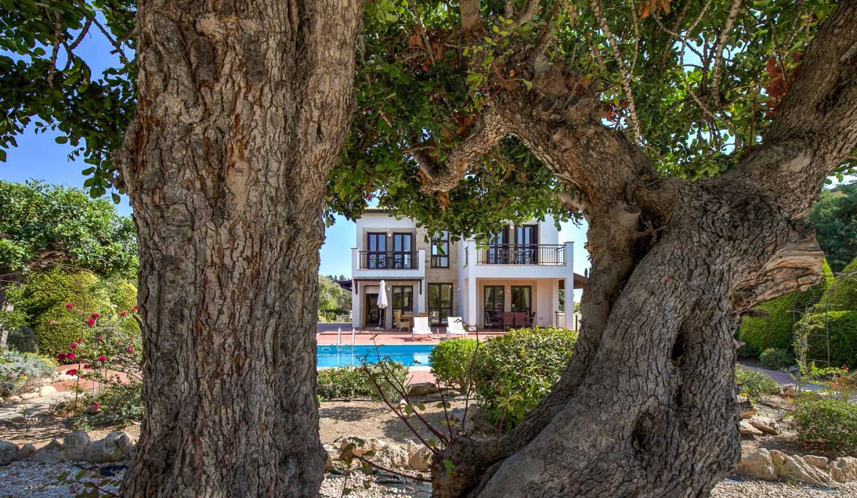 2 Bedroom Villa For Sale – Eastern Plateau, Aphrodite Hills, Paphos: ID 1032 35 - ID 1032 - Comark Estates