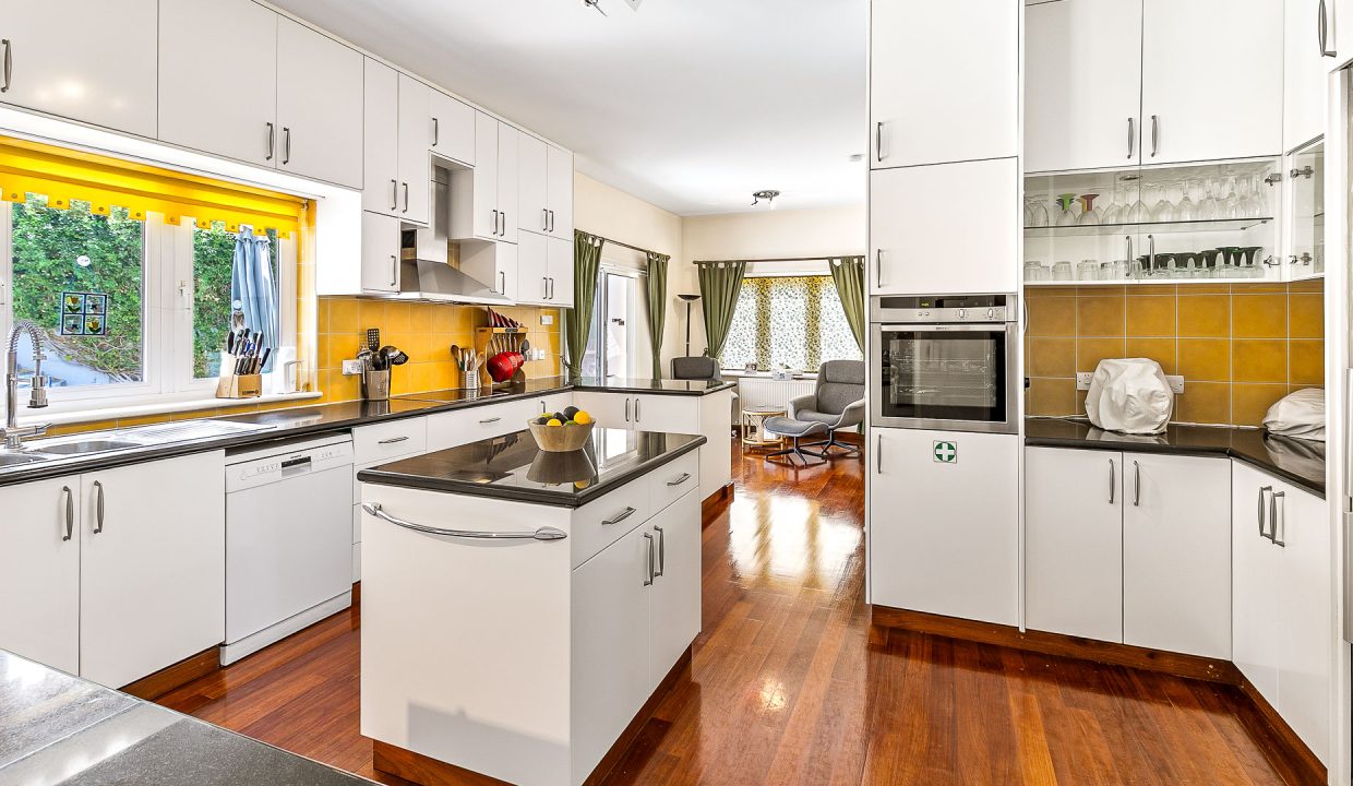 5 Bedroom Villa For Sale - Episkopi, Episkopi Village, Limassol: ID 1077 17 - ID 1077 - Comark Estates