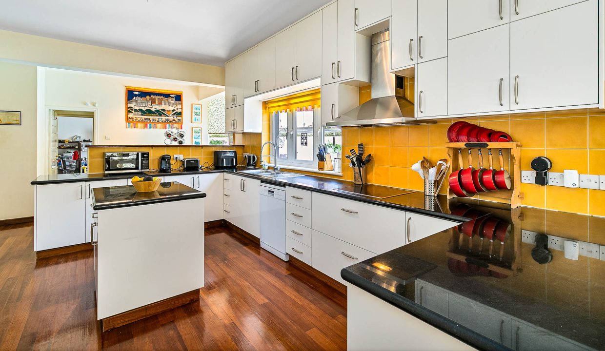 5 Bedroom Villa For Sale - Episkopi, Episkopi Village, Limassol: ID 1077 18 - ID 1077 - Comark Estates