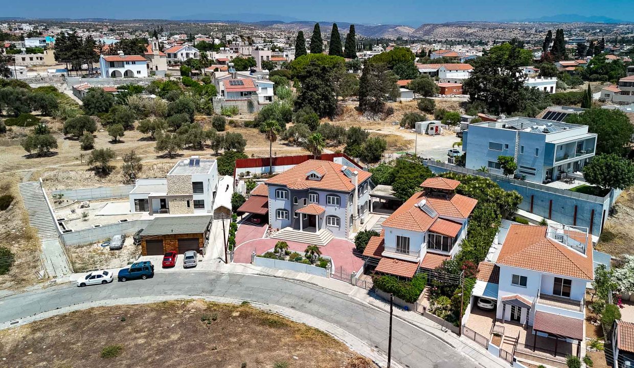 5 Bedroom Villa For Sale - Episkopi, Episkopi Village, Limassol: ID 1077 41 - ID 1077 - Comark Estates