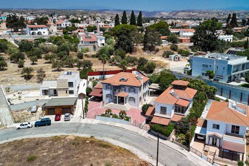 5 Bedroom Villa For Sale - Episkopi, Episkopi Village, Limassol: ID 1077 41 - ID 1077 - Comark Estates
