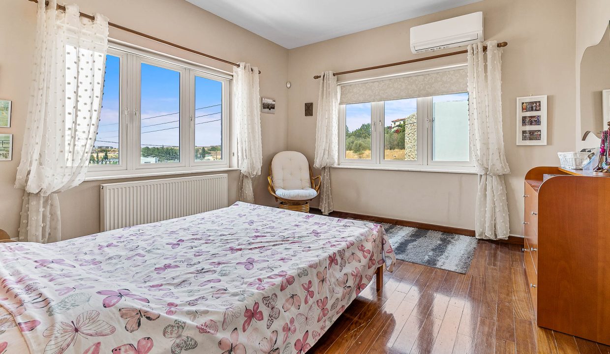 5 Bedroom Villa For Sale - Episkopi, Episkopi Village, Limassol: ID 1077 25 - ID 1077 - Comark Estates