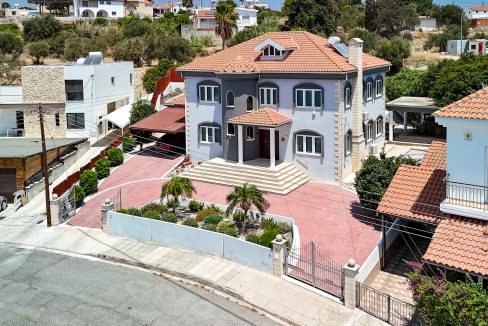 5 Bedroom Villa For Sale - Episkopi, Episkopi Village, Limassol: ID 1077 42 - ID 1077 - Comark Estates