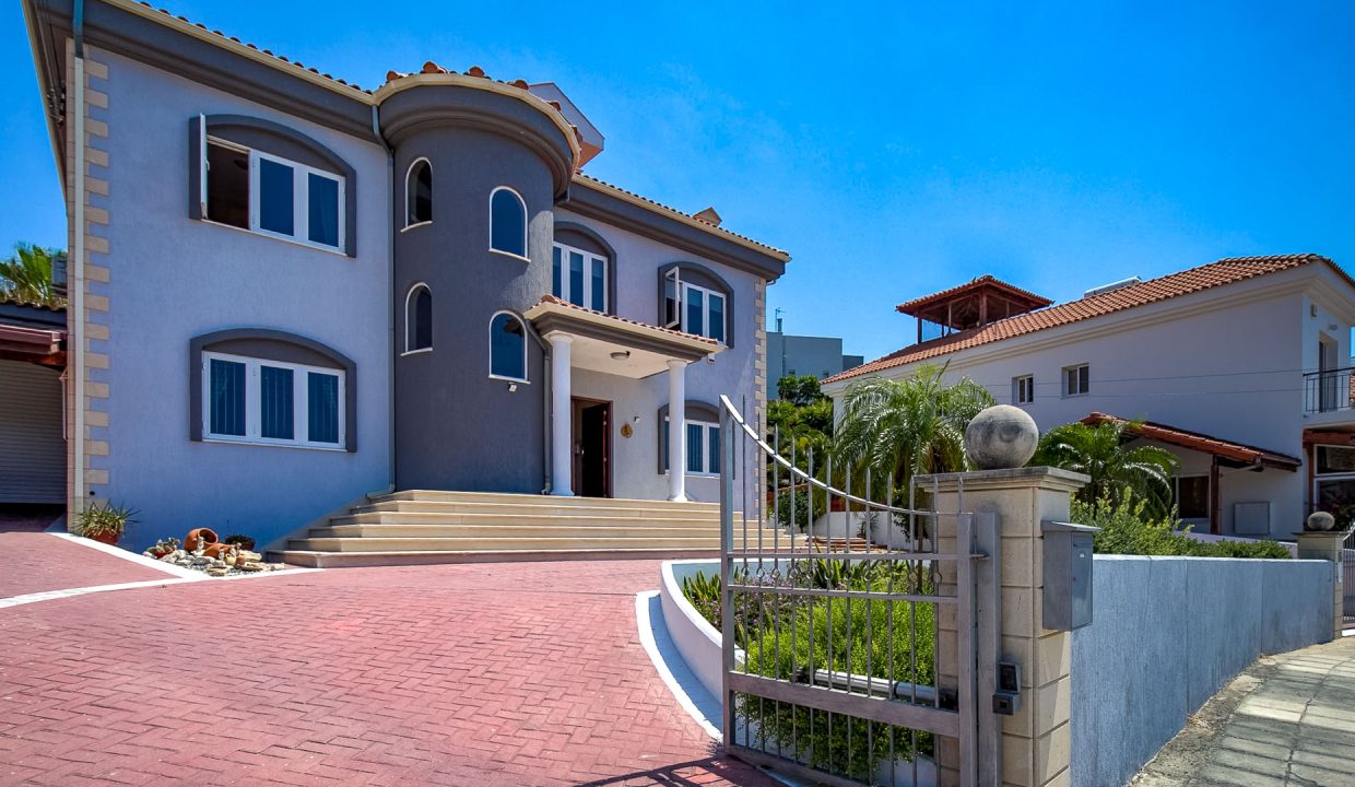 5 Bedroom Villa For Sale - Episkopi, Episkopi Village, Limassol: ID 1077 03 - ID 1077 - Comark Estates