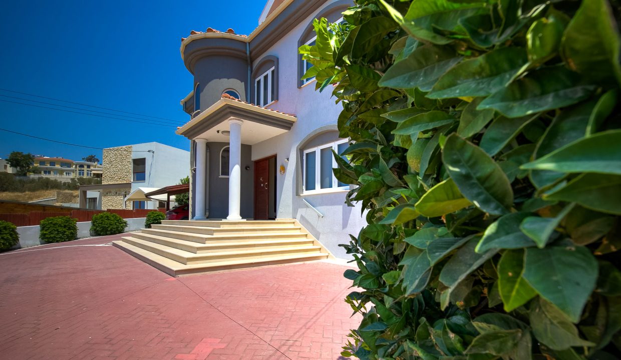 5 Bedroom Villa For Sale - Episkopi, Episkopi Village, Limassol: ID 1077 04 - ID 1077 - Comark Estates