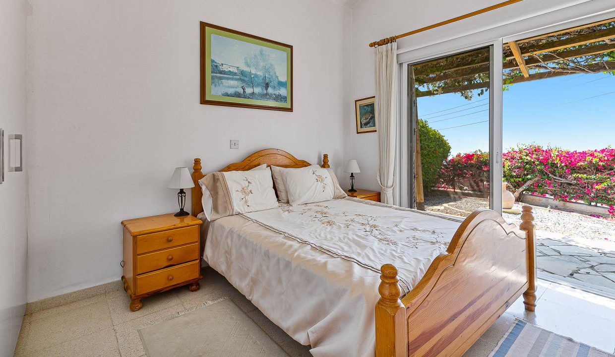 2 Bedroom Bungalow For Sale - Pissouri, Pissouri Bay, Limassol: ID 1067 10 - ID 1067 - Comark Estates
