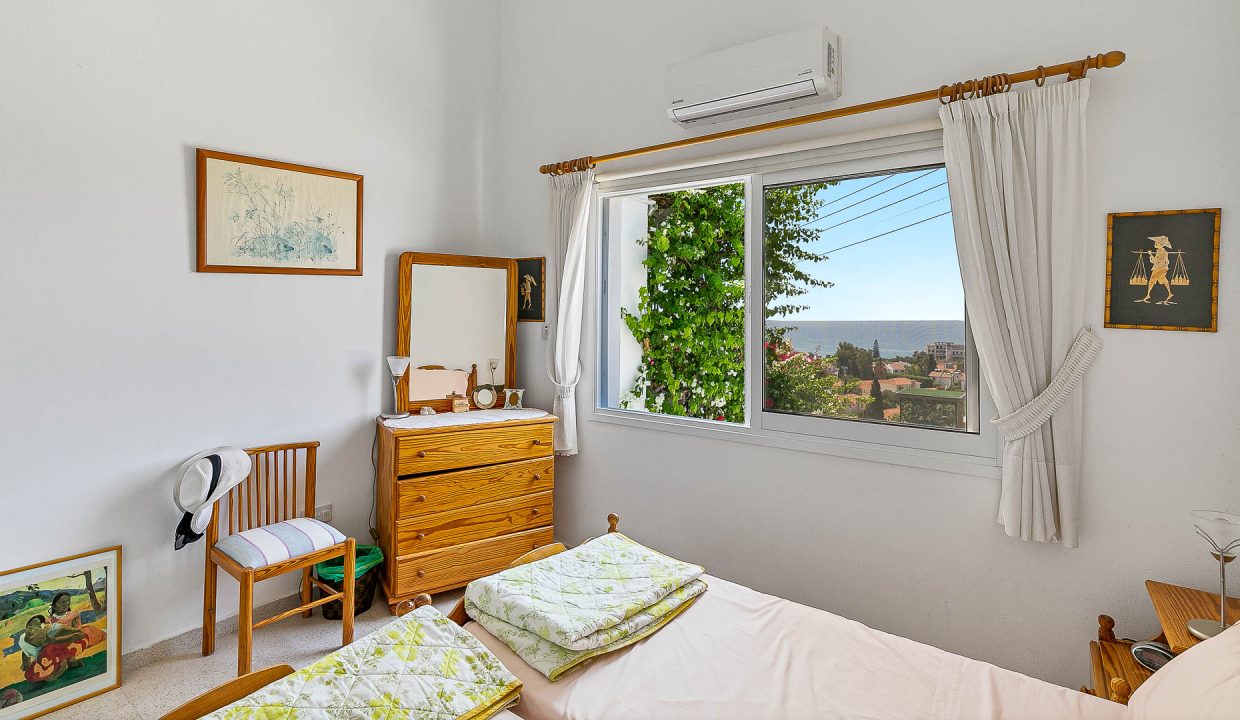 2 Bedroom Bungalow For Sale - Pissouri, Pissouri Bay, Limassol: ID 1067 16 - ID 1067 - Comark Estates