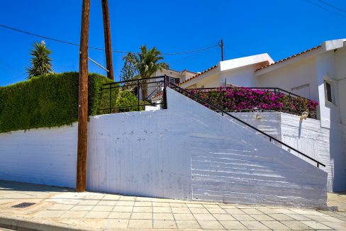 2 Bedroom Bungalow For Sale - Pissouri, Pissouri Bay, Limassol: ID 1067 17 - ID 1067 - Comark Estates