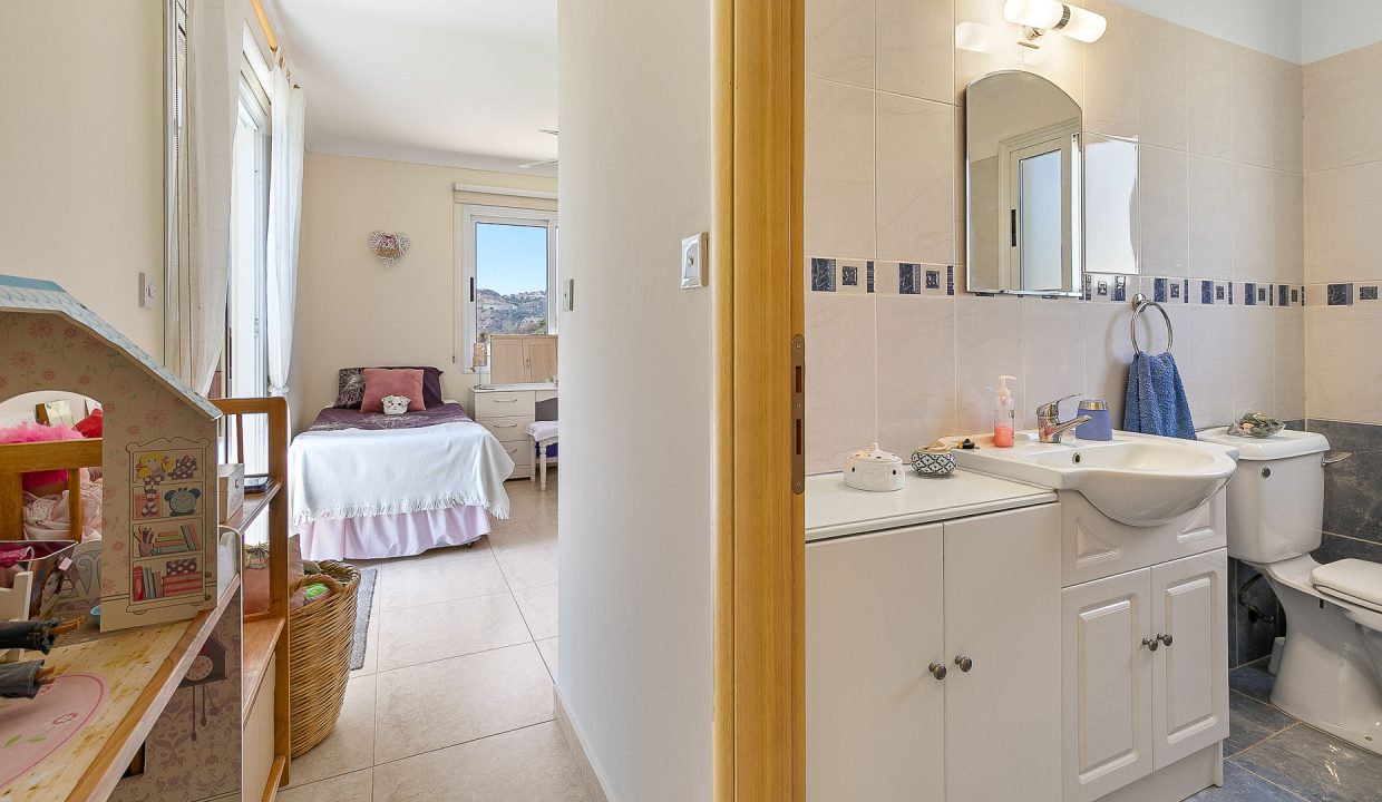 3 Bedroom Villa For Sale - Pissouri, Pissouri Village, Limassol: ID 1068 26 - ID 1068 - Comark Estates