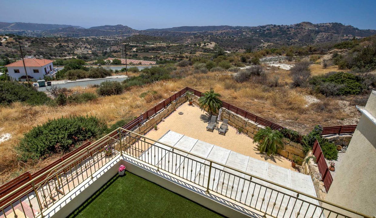 3 Bedroom Villa For Sale - Pissouri, Pissouri Village, Limassol: ID 1068 31 - ID 1068 - Comark Estates