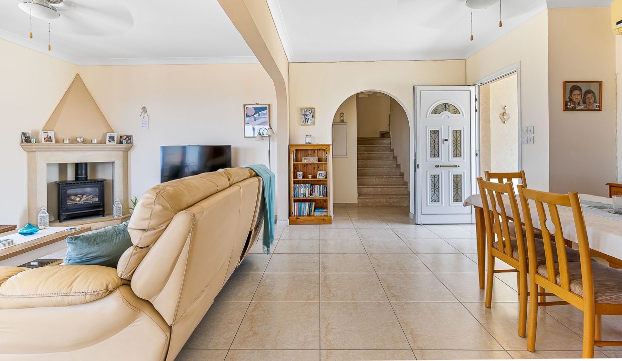 3 Bedroom Villa For Sale - Pissouri, Pissouri Village, Limassol: ID 1068 06 - ID 1068 - Comark Estates
