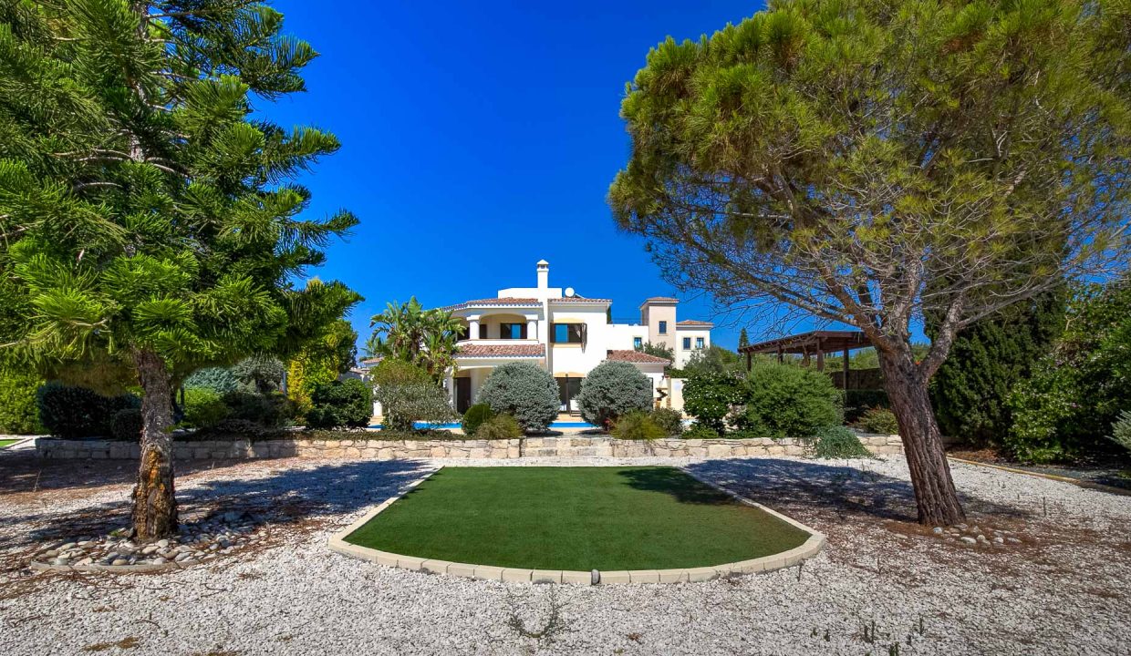4 Bedroom Villa For Sale - Secret Valley/Venus Rock, Kouklia, Paphos: ID 1046 38 - ID 1046 - Comark Estates