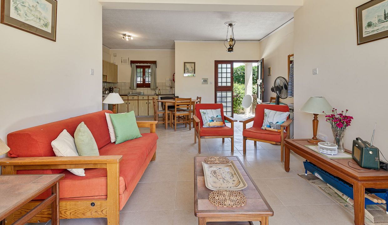 2 Bedroom Bungalow For Sale - Pissouri, Pissouri Bay, Limassol: ID 1087 05 - ID 1087 - Comark Estates