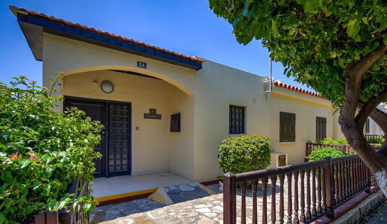 2 Bedroom Bungalow For Sale - Pissouri, Pissouri Bay, Limassol: ID 1087 01 - ID 1087 - Comark Estates