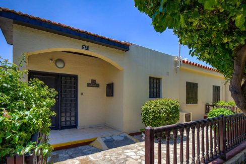 2 Bedroom Bungalow For Sale - Pissouri, Pissouri Bay, Limassol: ID 1087 01 - ID 1087 - Comark Estates