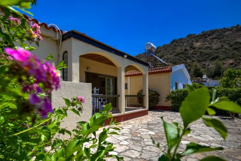 2 Bedroom Bungalow For Sale - Pissouri, Pissouri Bay, Limassol: ID 1087 16 - ID 1087 - Comark Estates