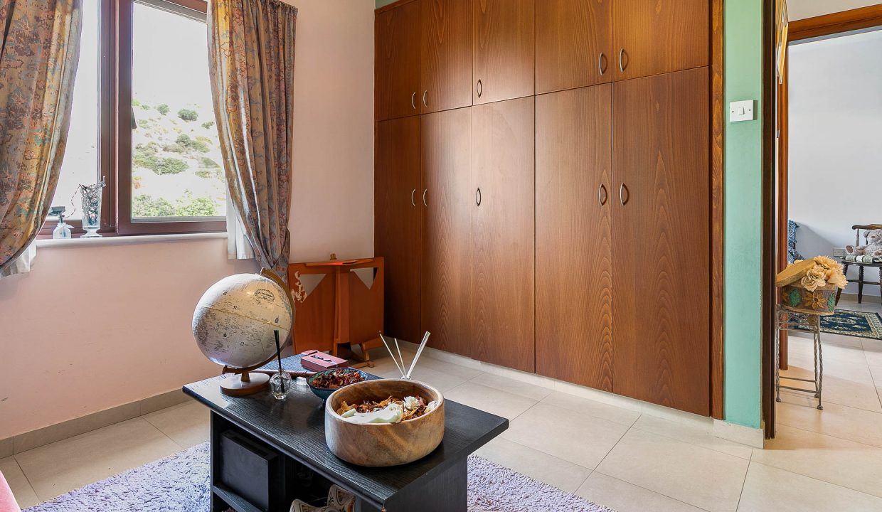 4 Bedroom House For Sale - Palodia Village, Limassol: ID 1081 19 - ID 1081 - Comark Estates