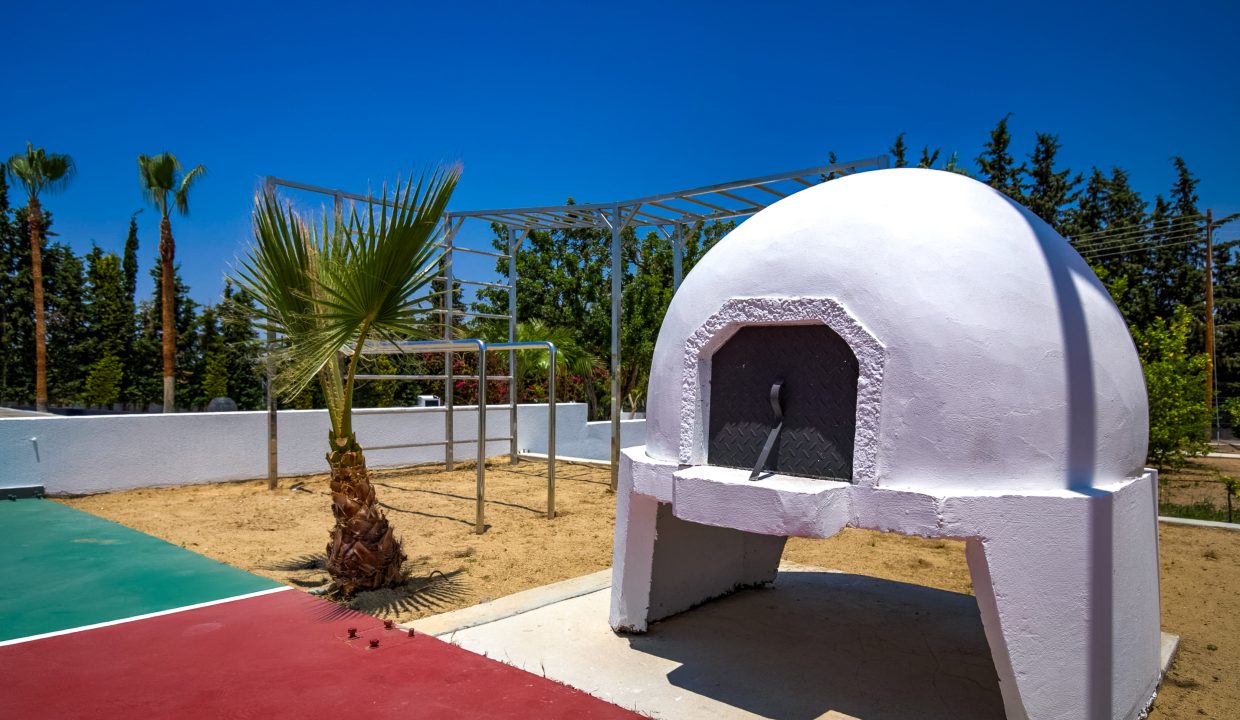 5 Bedroom Villa For Sale - Kouklia, Kouklia Village, Paphos : ID 1086 35 - ID 1086 - Comark Estates
