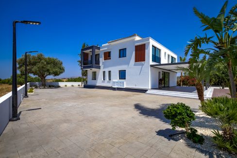 5 Bedroom Villa For Sale - Kouklia, Kouklia Village, Paphos : ID 1086 31 - ID 1086 - Comark Estates