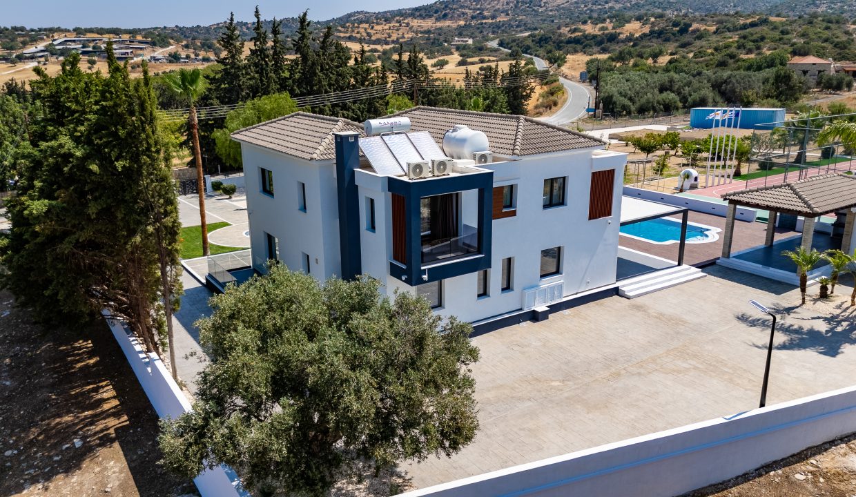 5 Bedroom Villa For Sale - Kouklia, Kouklia Village, Paphos : ID 1086 38 - ID 1086 - Comark Estates