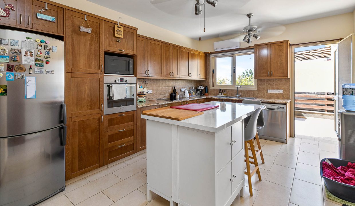 3 Bedroom Villa For Sale - Paramali, Paramali Village, Limassol: ID 1091 18 - ID 1091 - Comark Estates