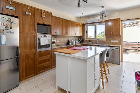 3 Bedroom Villa For Sale - Paramali, Paramali Village, Limassol: ID 1091 18 - ID 1091 - Comark Estates