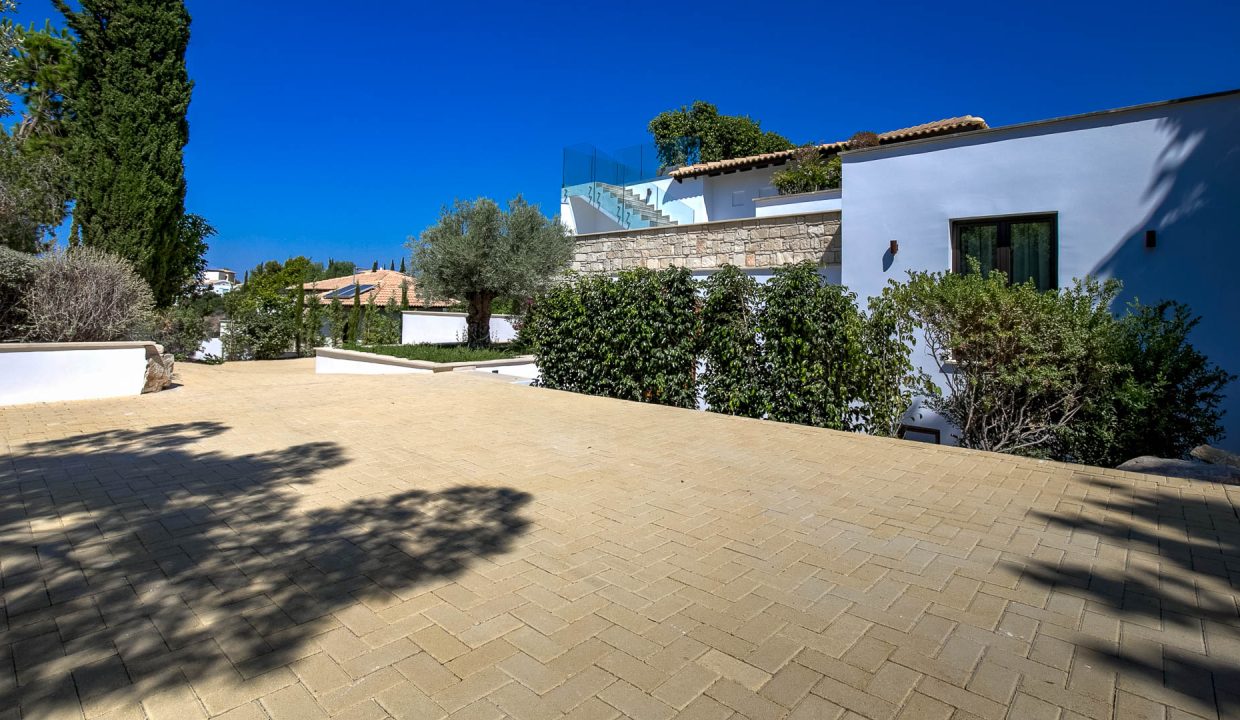 5 Bedroom Villa For Sale - Eastern Plateau, Aphrodite Hills, Paphos: ID 1094 11 – ID 1094 - Comark Estates