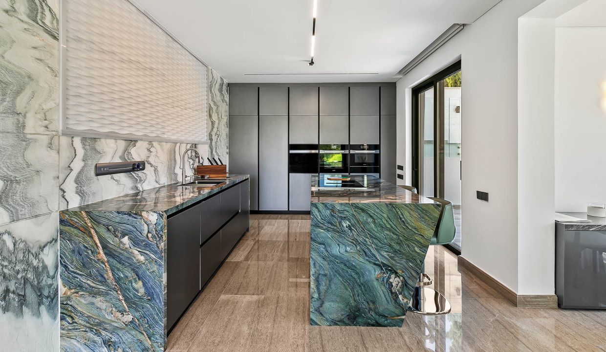 5 Bedroom Villa For Sale - Eastern Plateau, Aphrodite Hills, Paphos: ID 1094 47 – ID 1094 - Comark Estates
