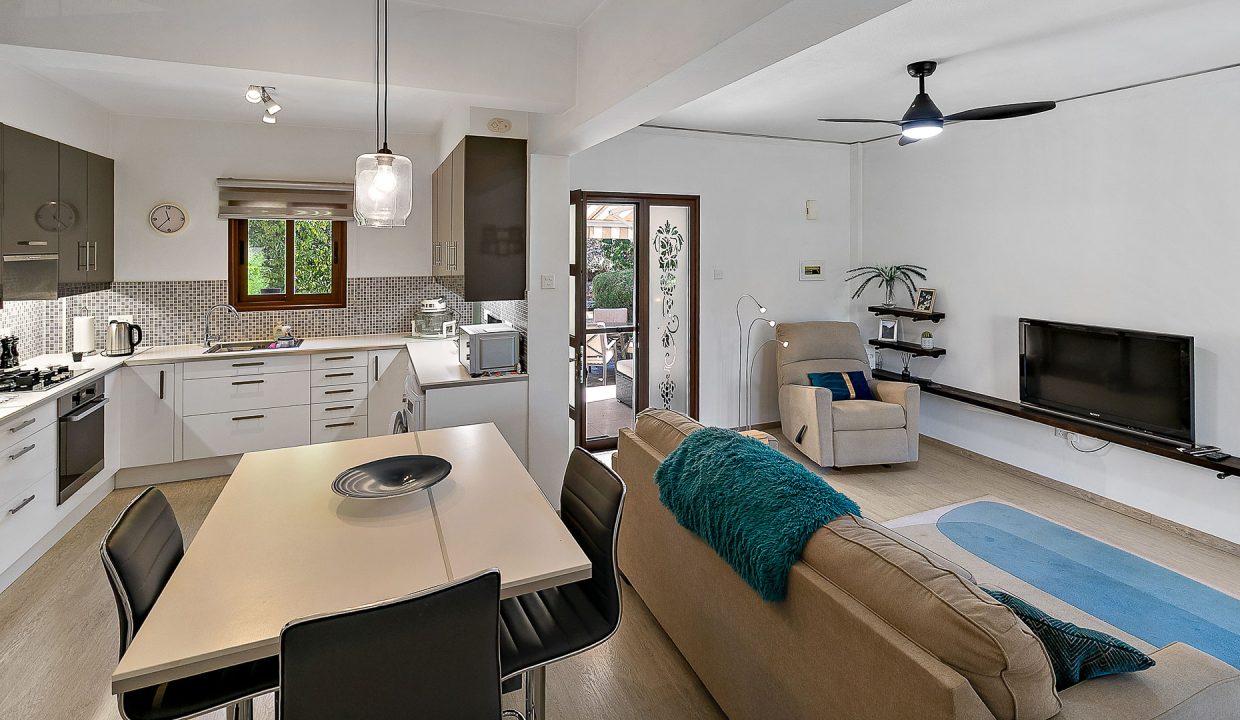 2 Bedroom Townhouse For Sale - Pissouri Bay, Pissouri Village, Limassol: ID 1114 09 - ID 1114 - Comark Estates
