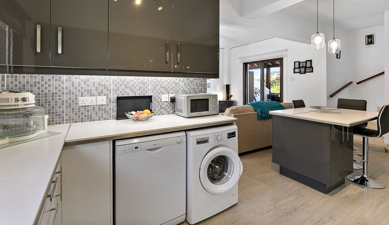 2 Bedroom Townhouse For Sale - Pissouri Bay, Pissouri Village, Limassol: ID 1114 08 - ID 1114 - Comark Estates
