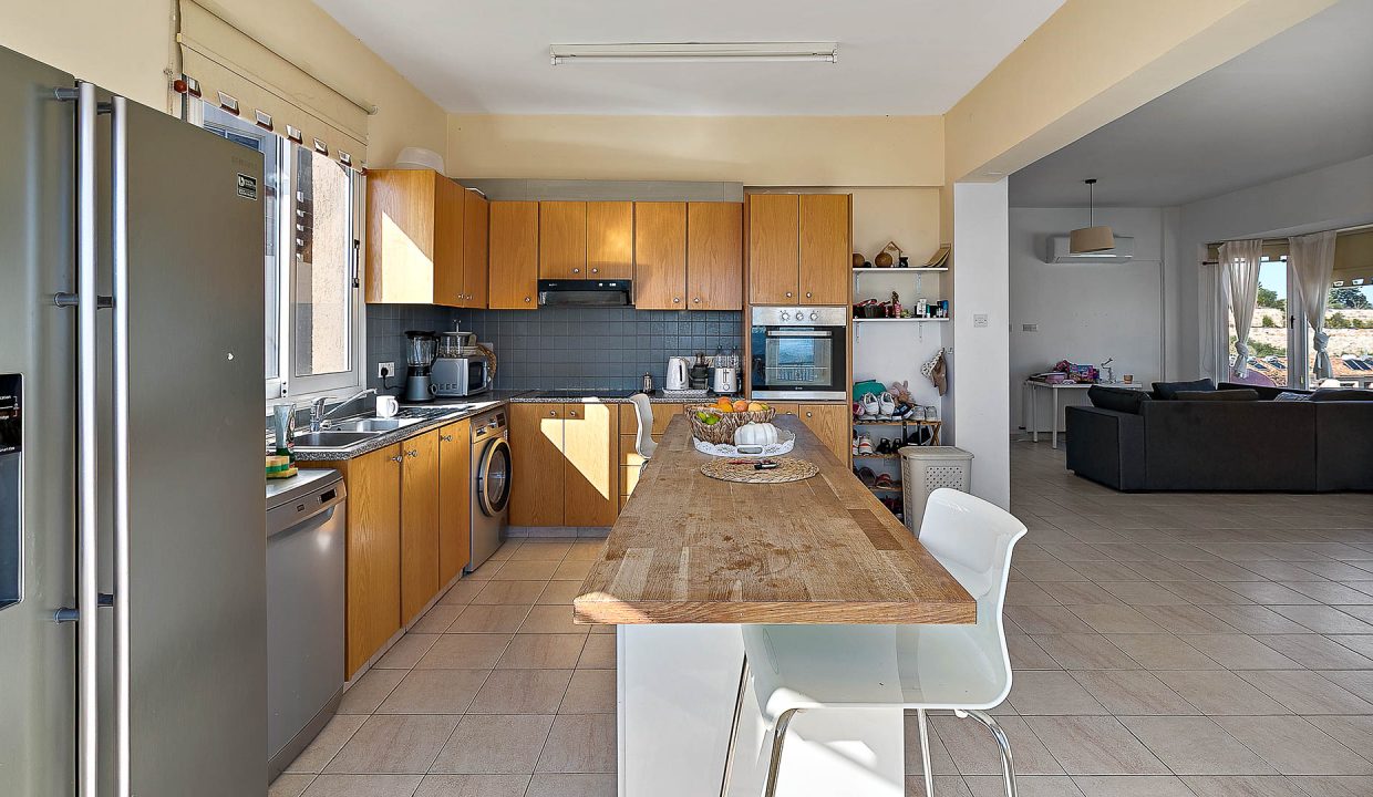 3 Bedroom Villa For Sale - Pissouri, Pissouri Village, Limassol: ID 1109 11 - ID 1109 - Comark Estates