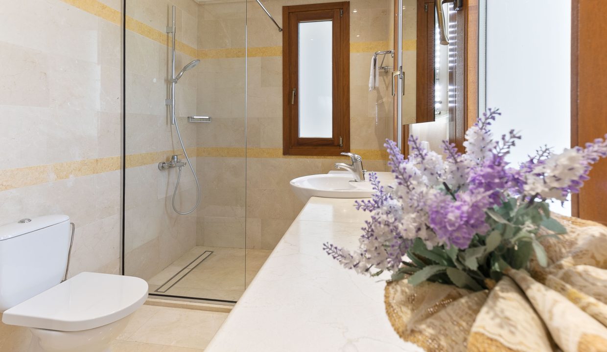5 Bedroom Villa For Sale - Eastern Plateau, Aphrodite Hills, Paphos: ID 1119 44 – ID 1119 - Comark Estates