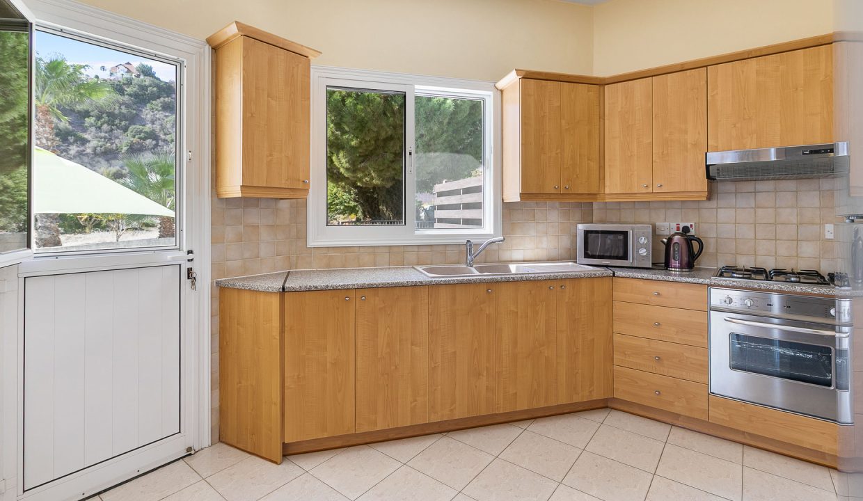 2 Bedroom Townhouse For Sale - Pissouri, Pissouri Village, Limassol: ID 1123 11 - ID 1123 - Comark Estates