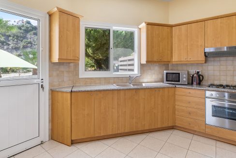 2 Bedroom Townhouse For Sale - Pissouri, Pissouri Village, Limassol: ID 1123 11 - ID 1123 - Comark Estates