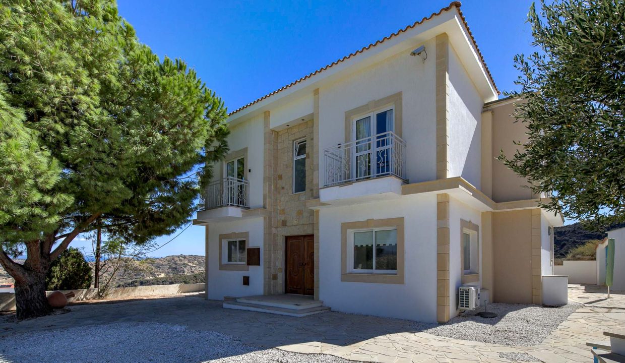 5 Bedroom Villa For Sale - Pissouri, Pissouri Village, Limassol: ID 1112 01 - ID 1112 - Comark Estates