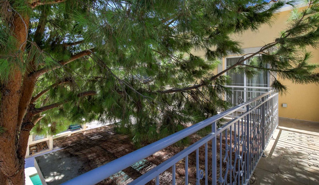 5 Bedroom Villa For Sale - Pissouri, Pissouri Village, Limassol: ID 1112 18 - ID 1112 - Comark Estates
