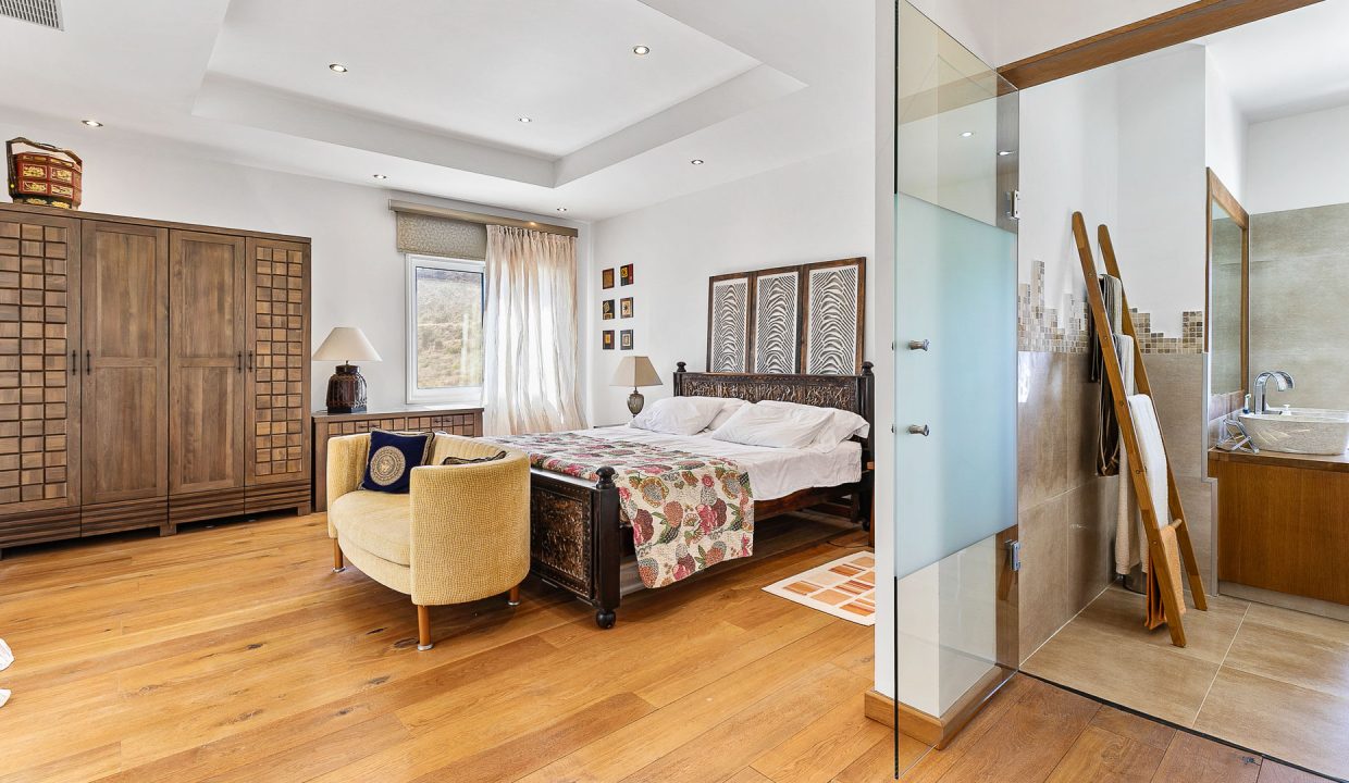 5 Bedroom Villa For Sale - Pissouri, Pissouri Village, Limassol: ID 1112 21 - ID 1112 - Comark Estates