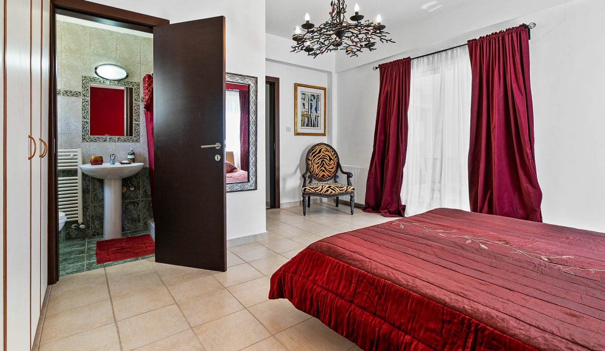 5 Bedroom Villa For Sale - Pissouri, Pissouri Village, Limassol: ID 1112 31 - ID 1112 - Comark Estates