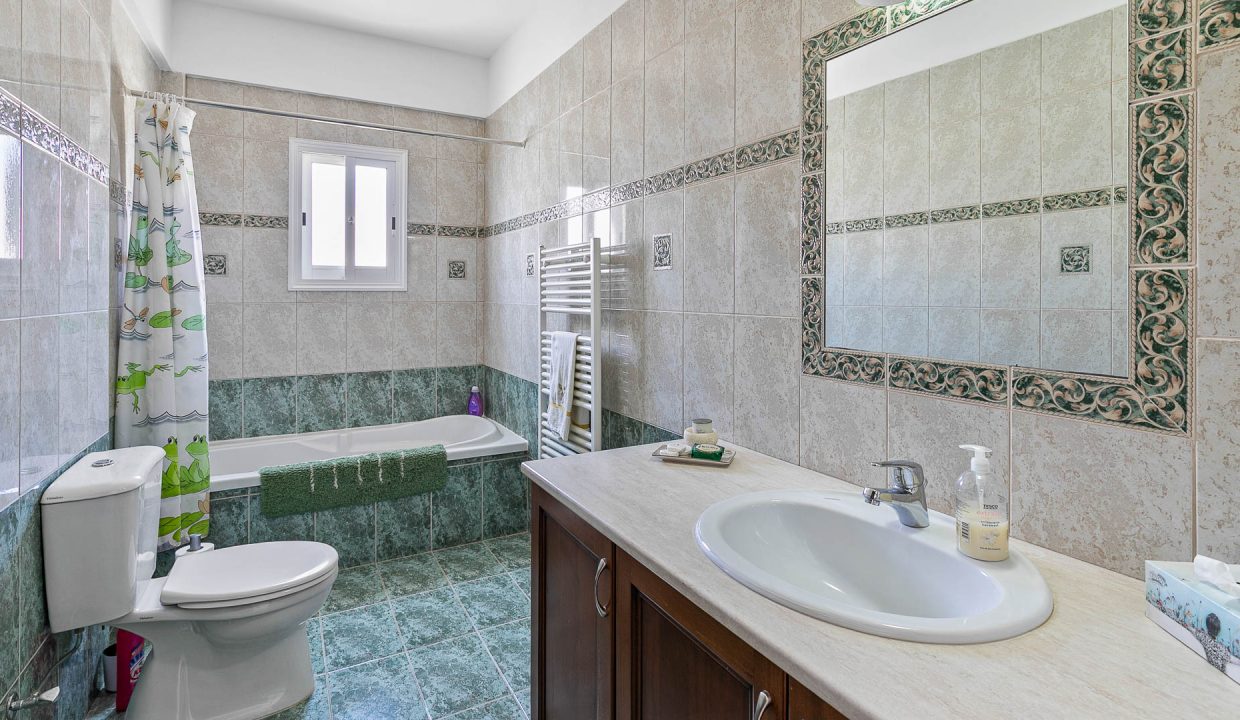 5 Bedroom Villa For Sale - Pissouri, Pissouri Village, Limassol: ID 1112 33 - ID 1112 - Comark Estates
