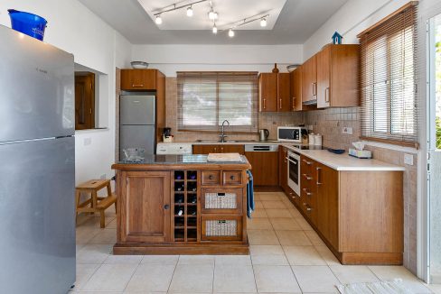 5 Bedroom Villa For Sale - Pissouri, Pissouri Village, Limassol: ID 1112 36 - ID 1112 - Comark Estates