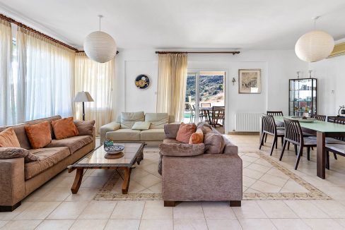 5 Bedroom Villa For Sale - Pissouri, Pissouri Village, Limassol: ID 1112 37 - ID 1112 - Comark Estates