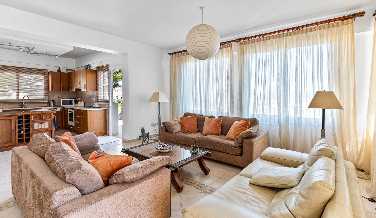 5 Bedroom Villa For Sale - Pissouri, Pissouri Village, Limassol: ID 1112 38 - ID 1112 - Comark Estates