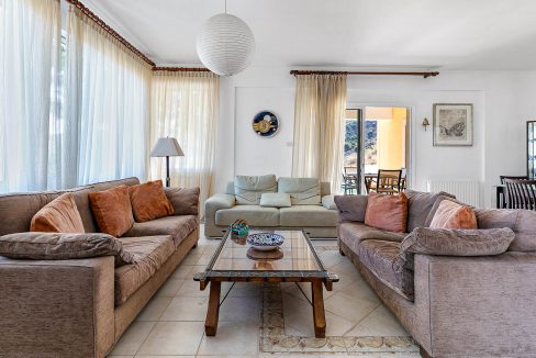 5 Bedroom Villa For Sale - Pissouri, Pissouri Village, Limassol: ID 1112 40 - ID 1112 - Comark Estates